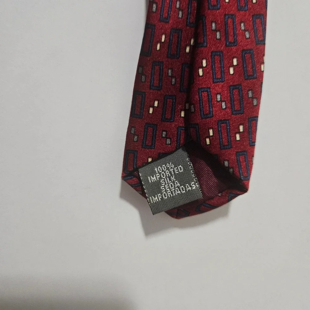 Stafford Executive Mens Chic Silk Tie Burgundy Red Navy Blue Geometric Pattern